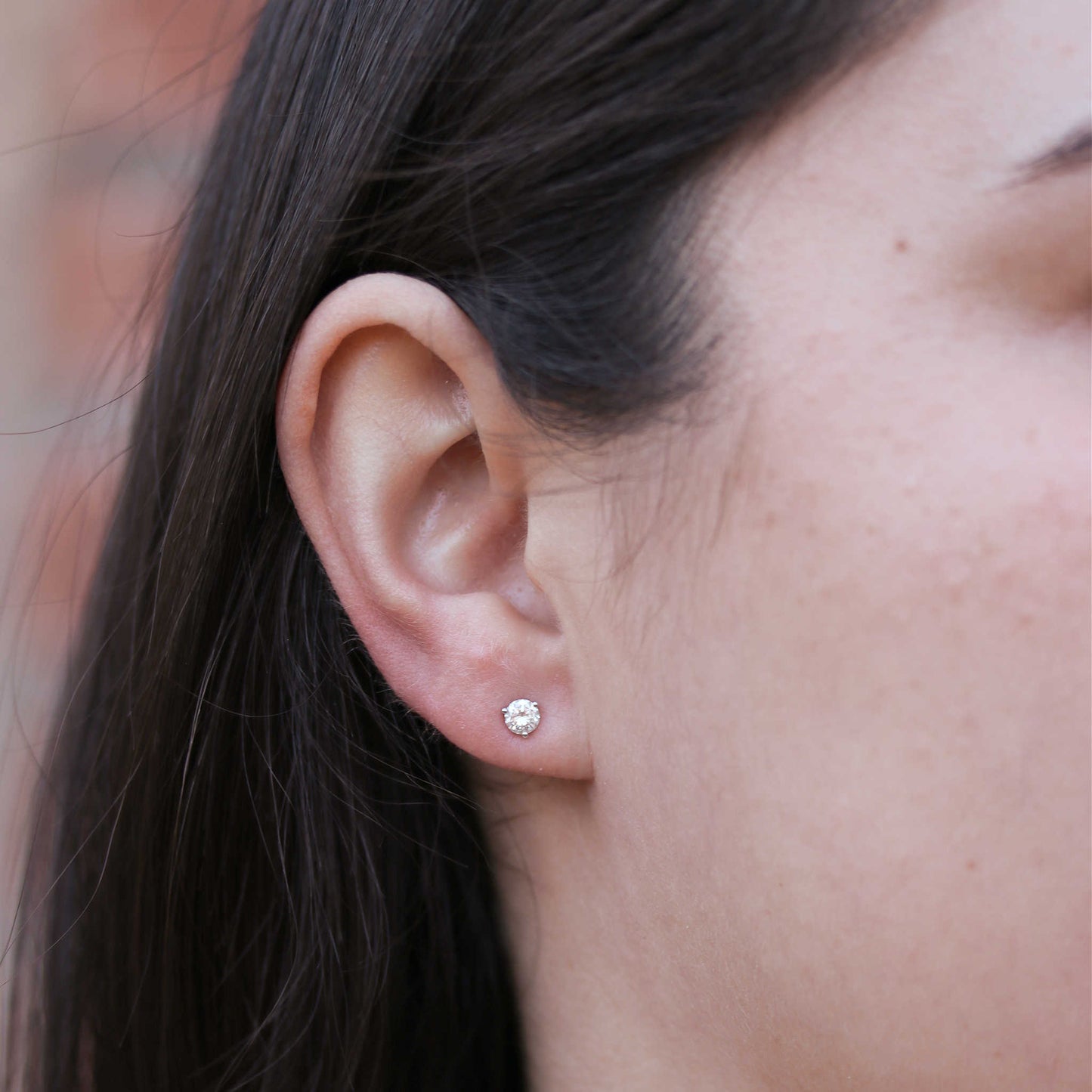 Single .25 carat Diamond Stud Earring