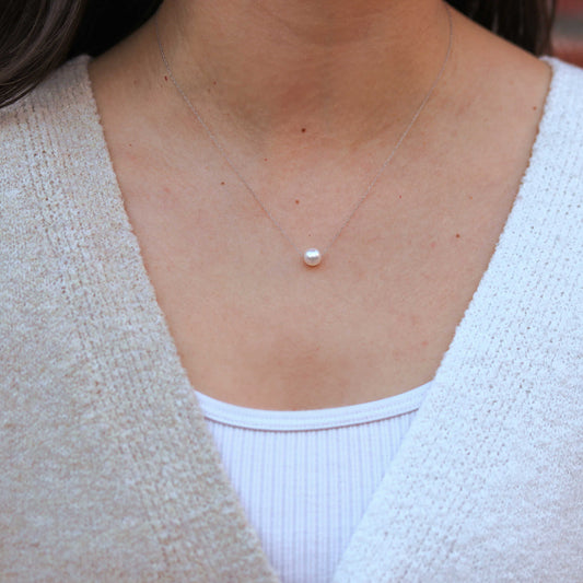 White Gold Solitaire Pearl Necklace