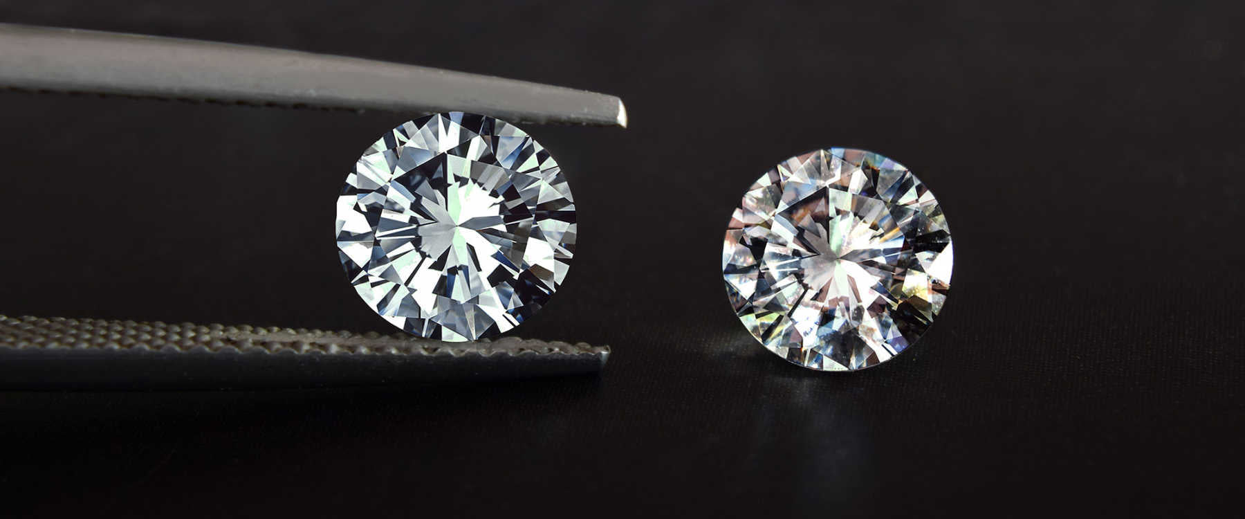 Two Loose Round Brilliant Diamonds