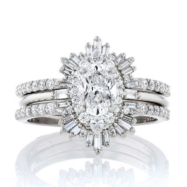 Oval engagement ring with elongated halo